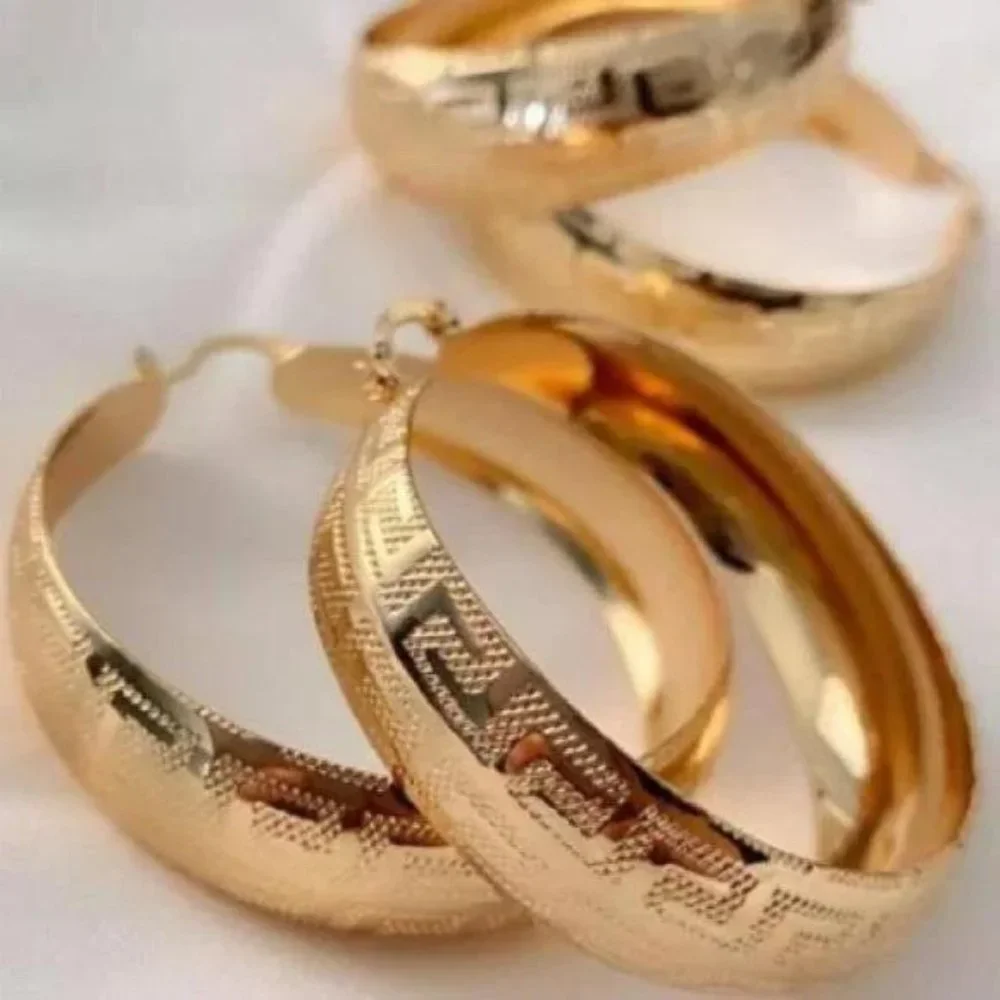 NEW LUXURY 18K GOLD HOOP EARRINGS, WONDERFUL EARRINGS, WOW EARRINGS. - Picture 3 of 7
